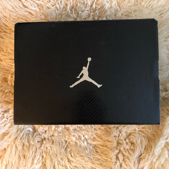 Womens air Jordan 11 - Picture 6 of 6